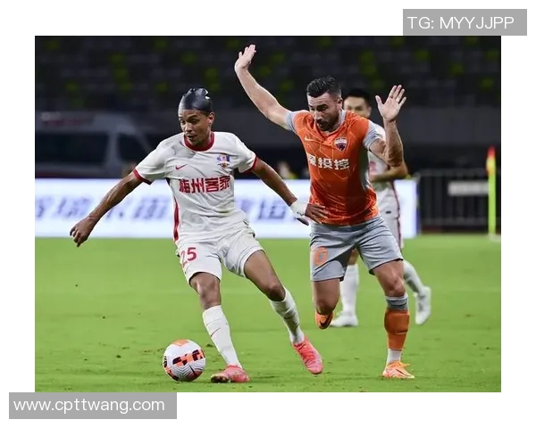 深圳足球队状态飙升创新高引发球迷热议与期待