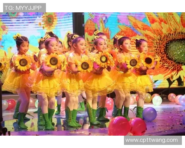 足球明星春晚舞台的闪耀时刻与他们的精彩表演回顾