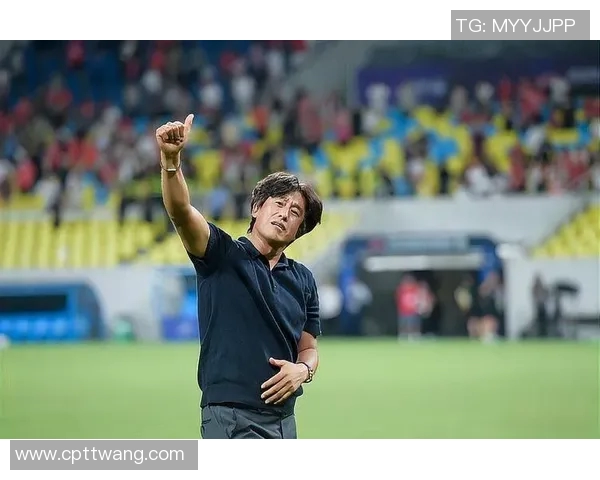 从球场到教练席足球明星的华丽转身与执教之路